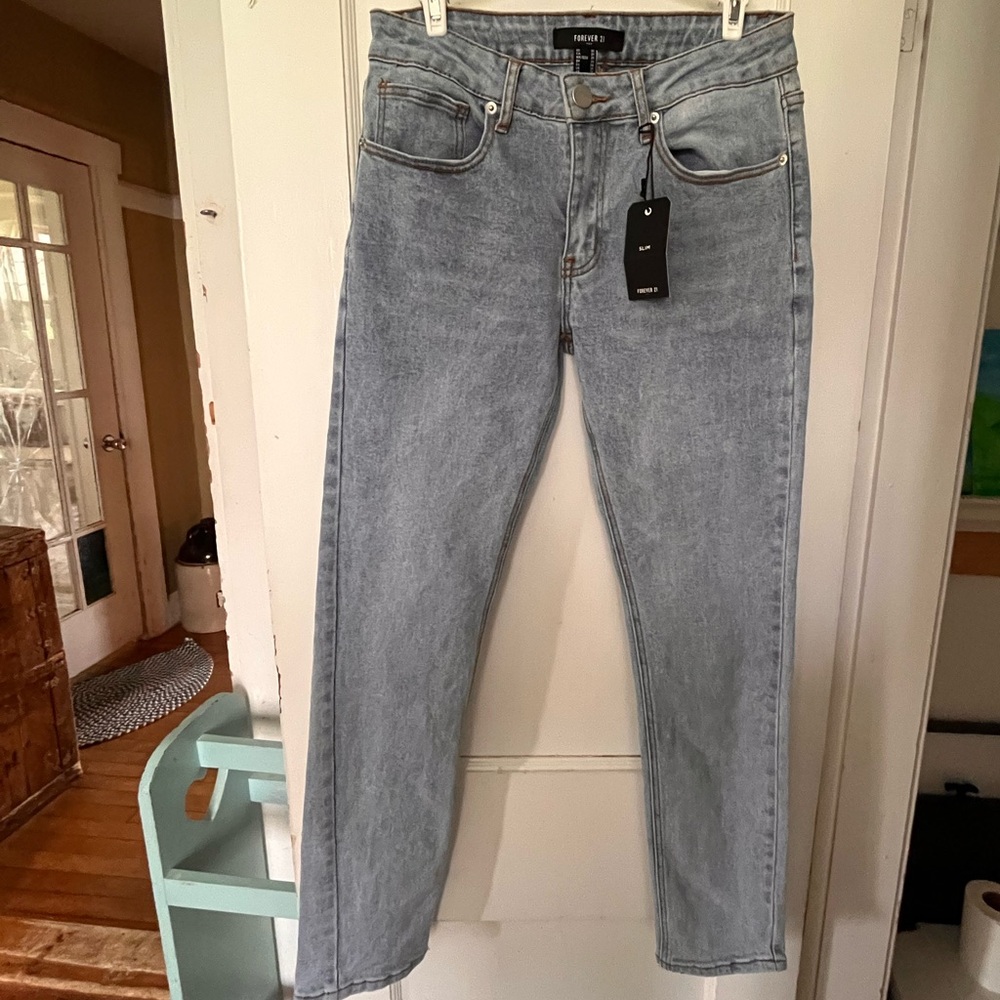 Women’s Forever 21 Light Blue straight leg jeans